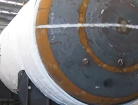 Big grey and white round tank 